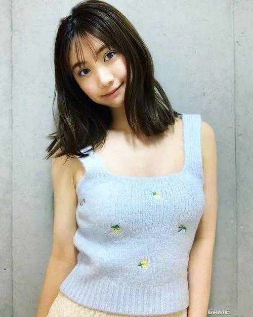 亚洲熟女少妇的气质穿搭与生活智慧分享，长尾关键词：熟女时尚搭配、少妇居家风格、亚洲女性魅力