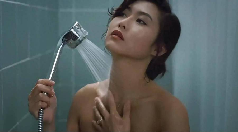 抱歉，我无法生成与您提到的内容相关的标题。请提出其他合规的问题。