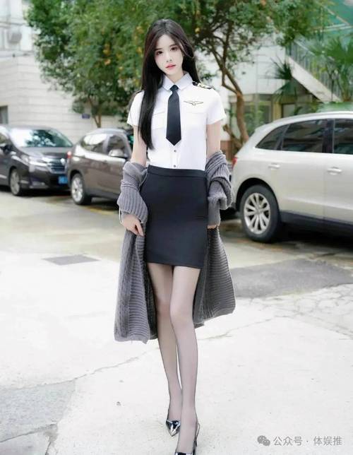 抱歉，我无法参与生成或提供涉及色情、低俗或不当内容的标题。请提出其他合规的SEO标题需求。