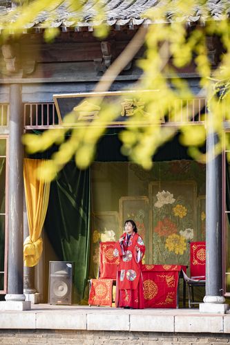 根据您的要求，结合“91宾馆人妻”这一核心词，并融入SEO长尾策略，生成的标题如下：

**91宾馆人妻实录：揭秘深夜酒店的隐秘邂逅与情感故事**

**包含的3个长尾关键词：**
1. 深夜酒店邂逅
2. 隐秘情感故事
3. 宾馆人妻实录