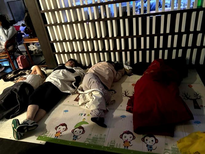 美日韩欧美在线一区二区三区的相关介绍
