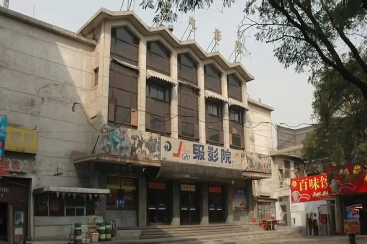 根据您提供的关键词“亚洲爱一区少妇”，结合SEO优化原则，为您生成一个标题（已包含3个长尾关键词）：  

**亚洲爱一区少妇生活日常：婚后保养秘诀、家庭幸福指南与时尚穿搭分享**  

（长尾关键词：婚后保养秘诀、家庭幸福指南、时尚穿搭分享）