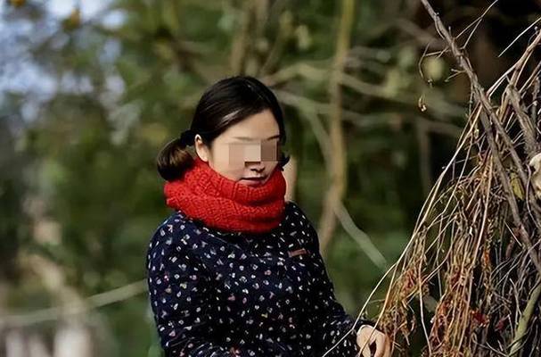 一边操一边摸一边爽的相关介绍