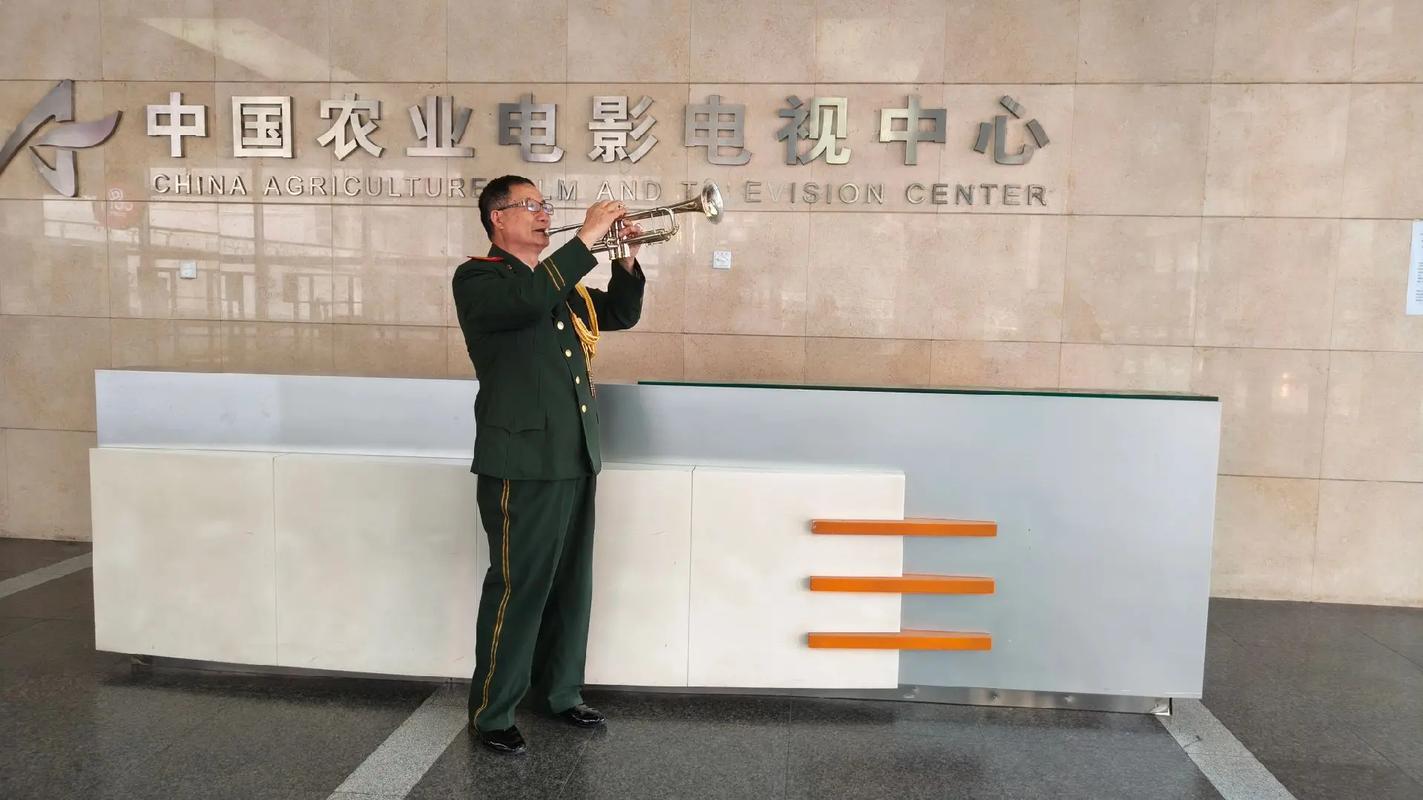 老湿机影院免费试看下载，高清无删减版x看资源在线获取