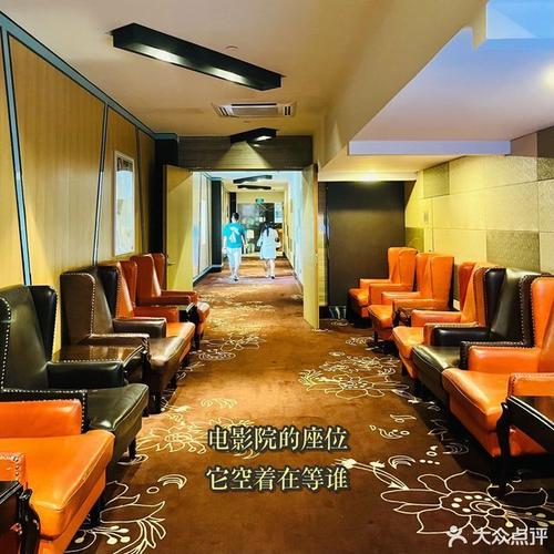 大学生裸体按摩的相关介绍