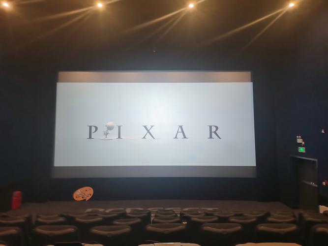今日热映电影时间表（2025最新排片/场次查询/全网票价对比）